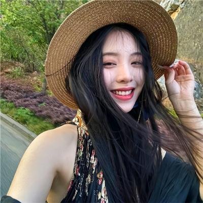 穿书后，我成了腹黑男主的心尖宠